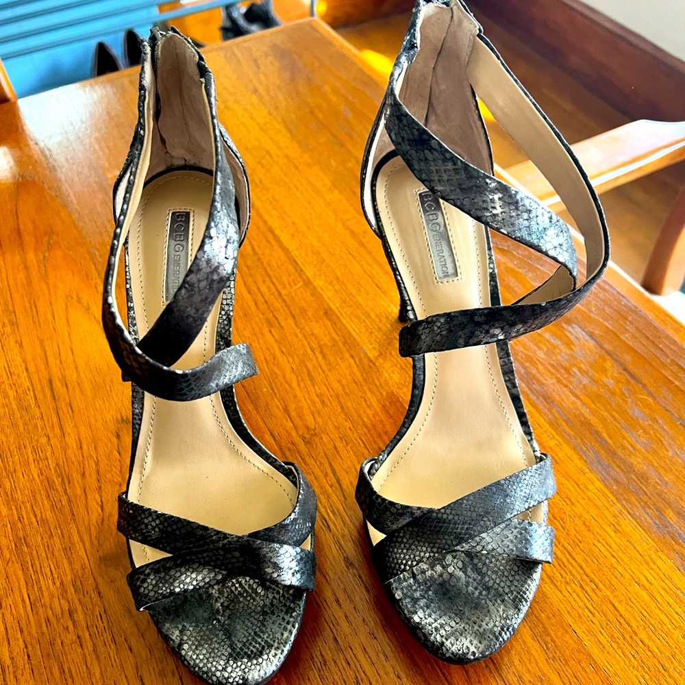 BCBGeneration snakesin stiletto heel 8.5
